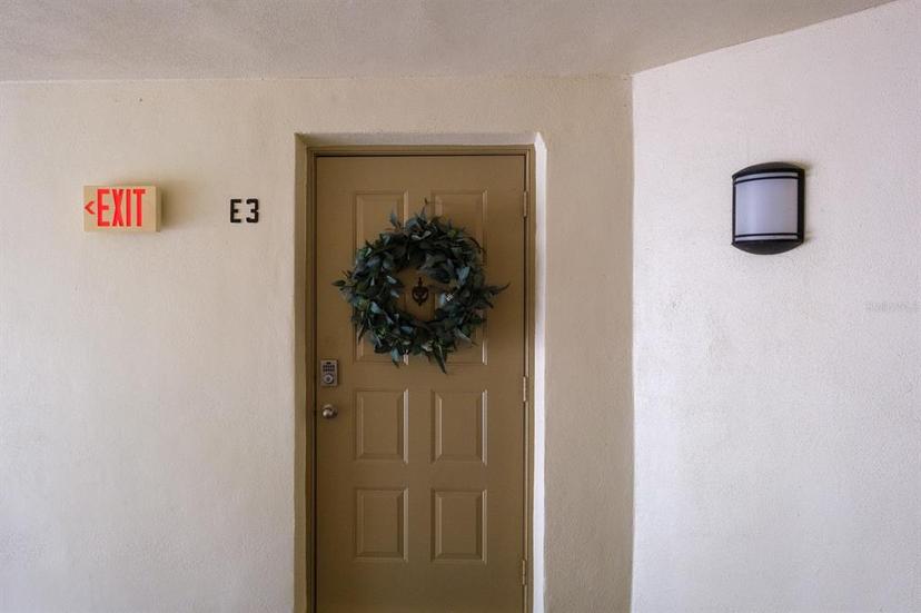 Picture of 1398 Shady Pine Way Unit E3, Tarpon Springs FL 34688