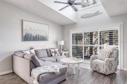 Picture of 1398 Shady Pine Way Unit E3, Tarpon Springs, FL 34688