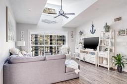 Picture of 1398 Shady Pine Way Unit E3, Tarpon Springs, FL 34688
