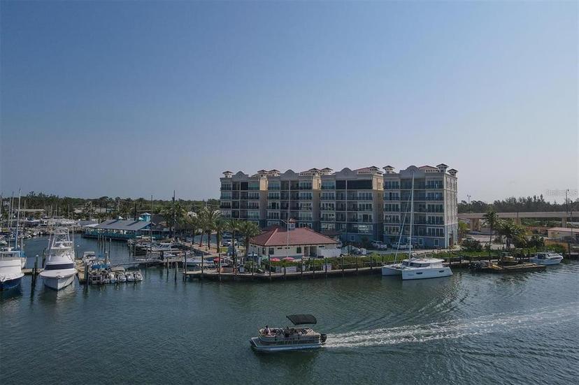 Picture of 503 N Tamiami Trail Unit 301, Venice FL 34285