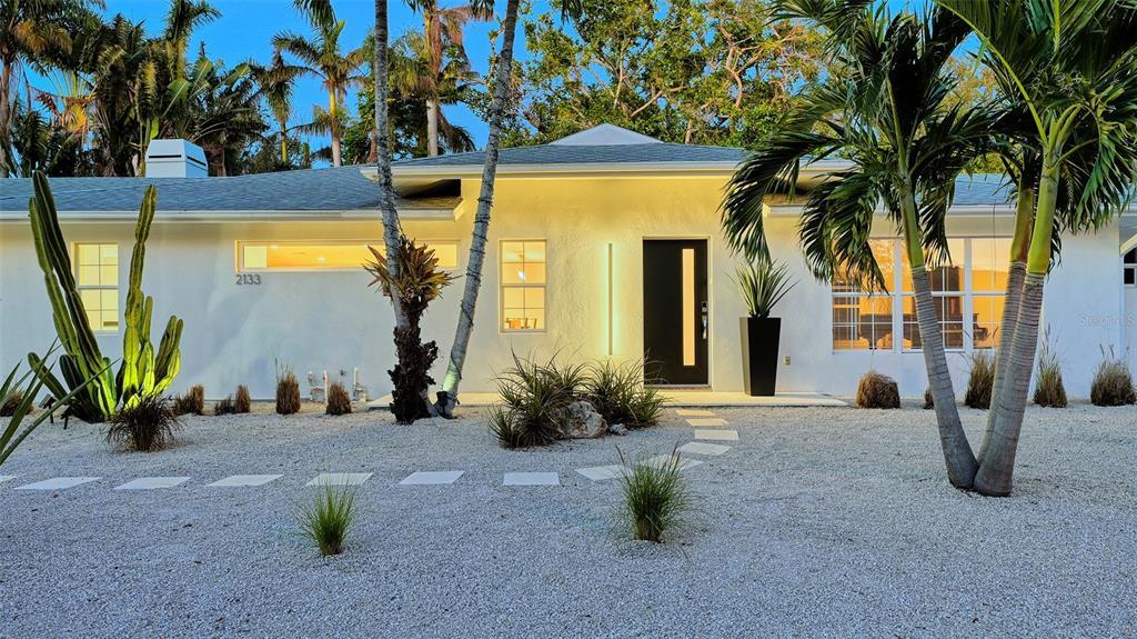 Picture of 2133 Oriole Drive, Sarasota, FL 34239