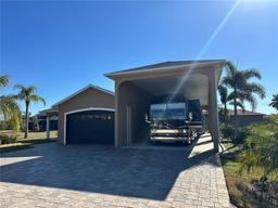 Picture of 708 Teaberry Trail, Polk City, FL 33868