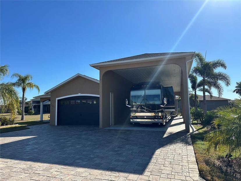 Picture of 708 Teaberry Trail, Polk City FL 33868