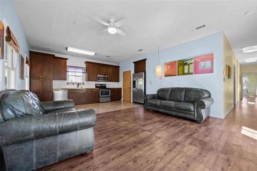Picture of 637 NW 4Th Street, Gainesville FL 32601