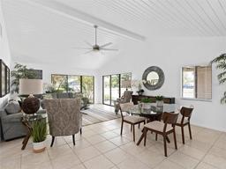 Picture of 1934 Abbington Street Unit 37, Apopka, FL 32712