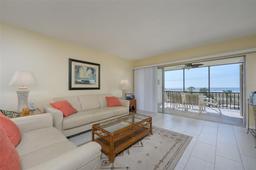 Picture of 757 Beach Road Unit 300, Sarasota, FL 34242
