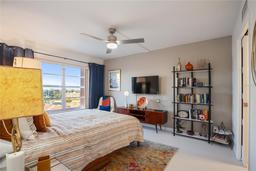 Picture of 4900 Brittany Drive S Unit 909, St Petersburg, FL 33715