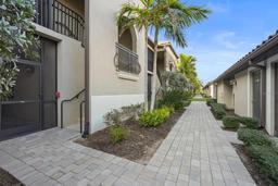 Picture of 5527 Palmer Circle Unit 205, Bradenton, FL 34211
