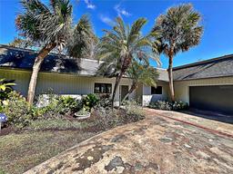 Picture of 208 First Street, Tavares, FL 32778