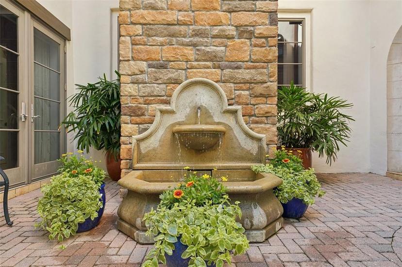 Picture of 801 Brightwaters Boulevard Ne, St Petersburg FL 33704