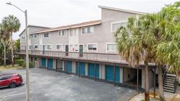 Picture of 6325 Newtown Circle Unit 25B2, Tampa, FL 33615