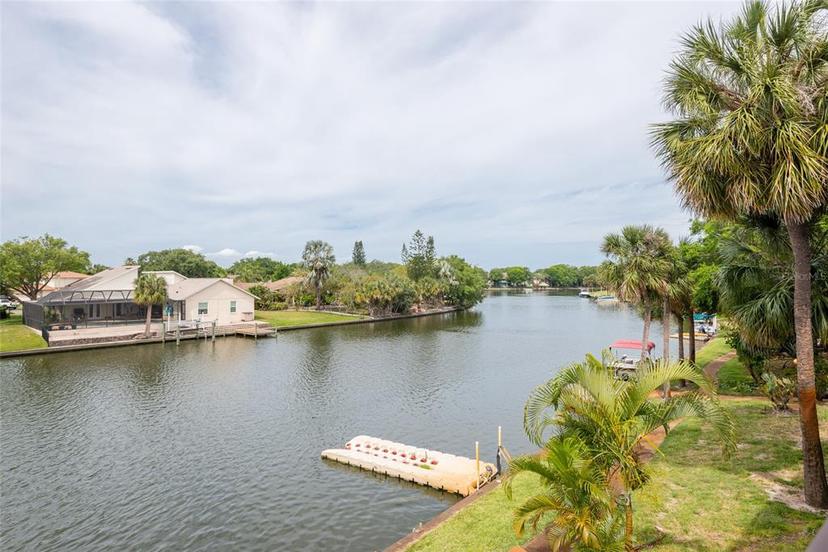 Picture of 6325 Newtown Circle Unit 25B2, Tampa FL 33615