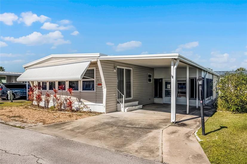 Picture of 521 Lakeside Ranch Way, Winter Haven FL 33881