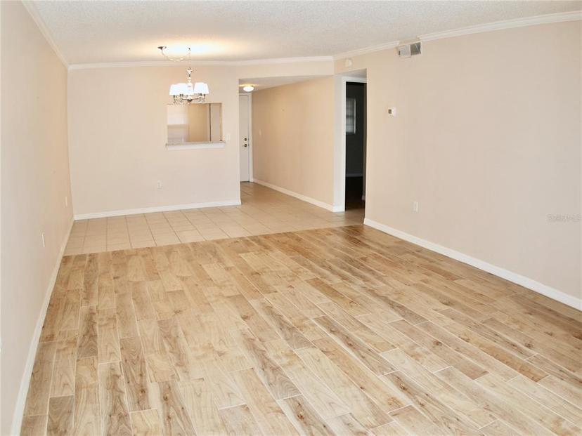 Picture of 946 Virginia Street Unit 102, Dunedin FL 34698