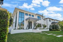 Picture of 720 16Th Avenue Ne, St Petersburg, FL 33704