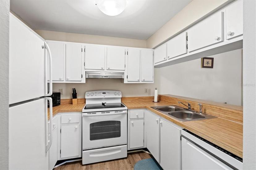 Picture of 3275 Beneva Road Unit 104, Sarasota FL 34232