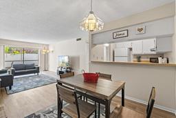 Picture of 3275 Beneva Road Unit 104, Sarasota, FL 34232