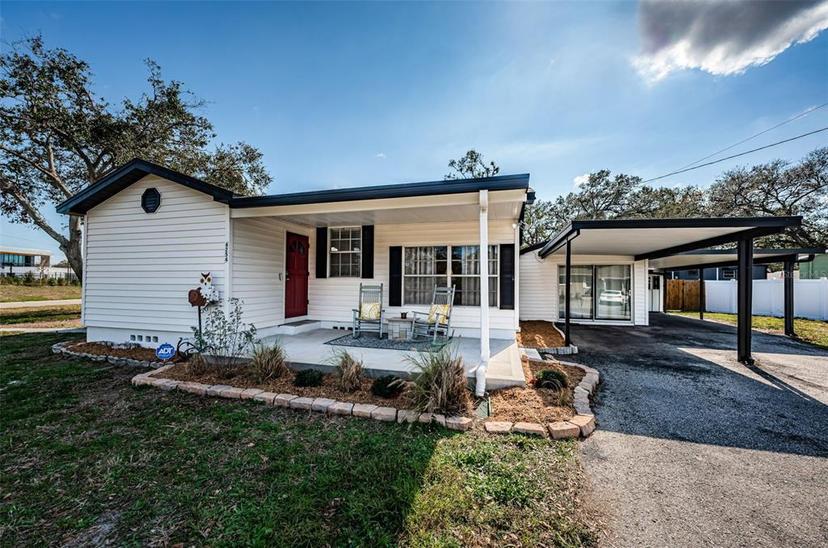 Picture of 6254 Pershing Street Ne, St Petersburg FL 33702