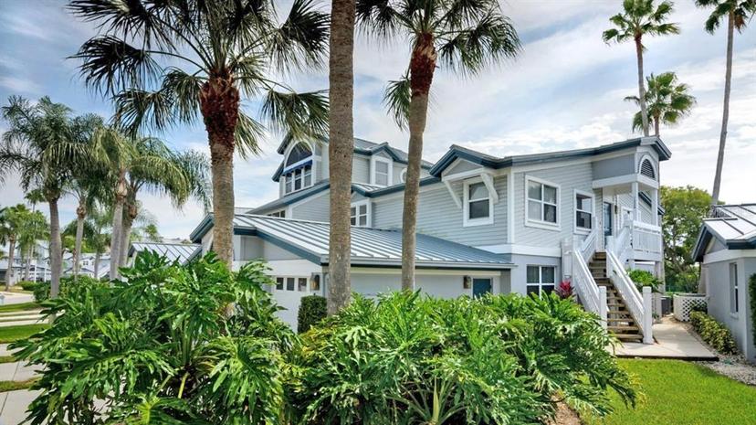 Picture of 1228 Siesta Bayside Drive Unit 1228-C, Sarasota FL 34242