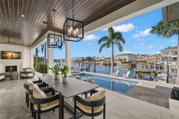 Picture of 2502 S Dundee Street, Tampa, FL 33629