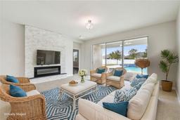 Picture of 12332 Prairie Valley Lane, Riverview, FL 33579