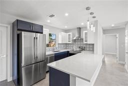 Picture of 1204 Dartmouth Drive, Bradenton, FL 34207