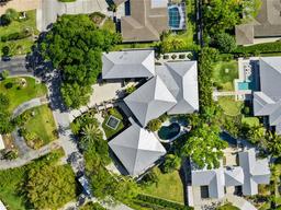 Picture of 1804 N Lake Shore Drive, Sarasota, FL 34231