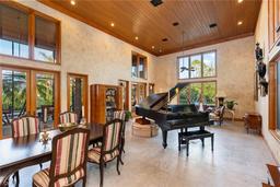 Picture of 1804 N Lake Shore Drive, Sarasota, FL 34231