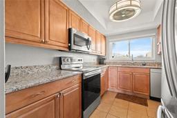 Picture of 90 S Highland Avenue Unit 1306, Tarpon Springs, FL 34689