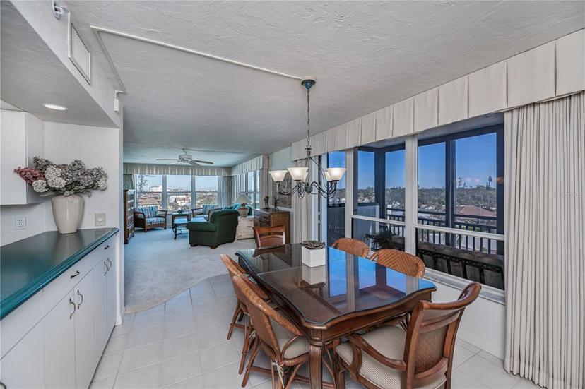 Picture of 627 Alhambra Road Unit 601, Venice FL 34285