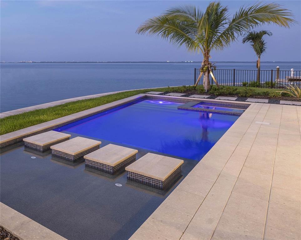 Picture of 2081 Michigan Avenue Ne, St Petersburg, FL 33703