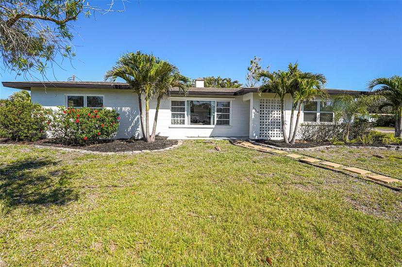Picture of 1309 Nokomis Avenue S, Venice FL 34285