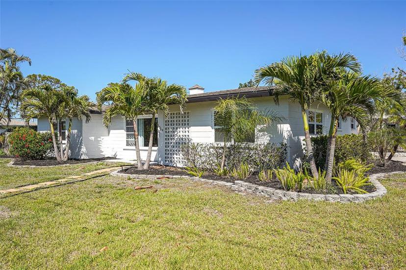 Picture of 1309 Nokomis Avenue S, Venice FL 34285