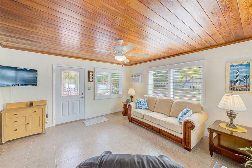 Picture of 604 Pennsylvania Avenue, Crystal Beach FL 34681