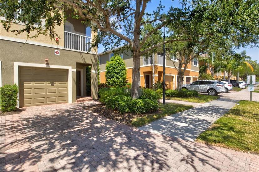 Picture of 7911 Moonstone Drive Unit 26-203, Sarasota FL 34233