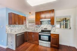 Picture of 21 Belle Meade Circle, Largo, FL 33770