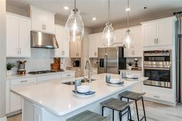 Picture of 710 Sky Shade Drive, Apollo Beach, FL 33572