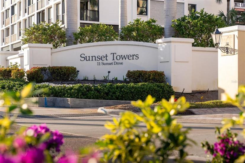 Picture of 11 Sunset Drive Unit 406, Sarasota FL 34236