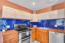 Picture of 2619 Miriam Street S, Gulfport, FL 33711