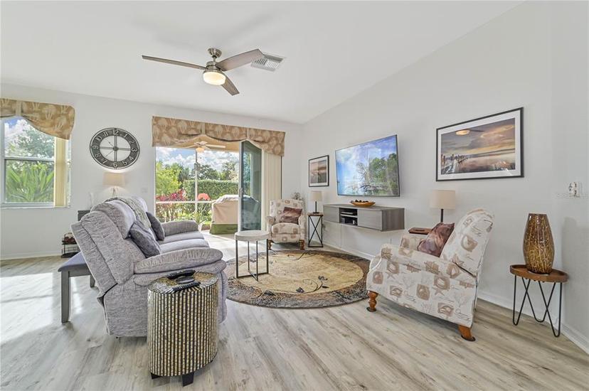 Picture of 2070 Rio Nuevo Dr, North Fort Myers FL 33917