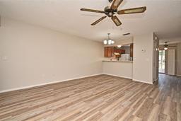 Picture of 144 Reserve Circle Unit 112, Oviedo, FL 32765