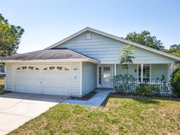 Picture of 511 Coventry Court, Mount Dora, FL 32757