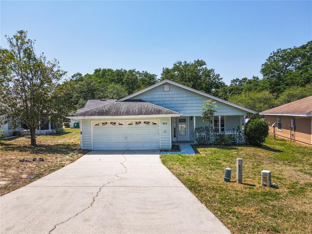 Picture of 511 Coventry Court, Mount Dora, FL 32757