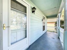 Picture of 511 Coventry Court, Mount Dora, FL 32757