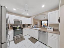 Picture of 8229 Eagles Park Drive N, St Petersburg, FL 33709