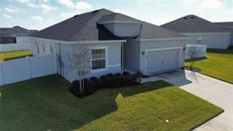Picture of 252 Walkers Point Drive, Auburndale, FL 33823