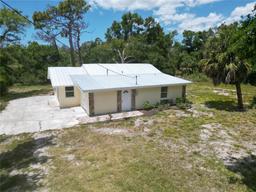 Picture of 1136 Davis Ln, Englewood, FL 34224