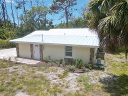 Picture of 1136 Davis Ln, Englewood, FL 34224