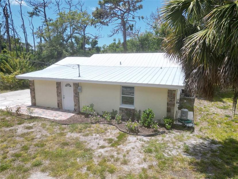 Picture of 1136 Davis Ln, Englewood FL 34224
