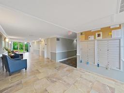 Picture of 134 Mariner Drive Unit 134, Tarpon Springs, FL 34689
